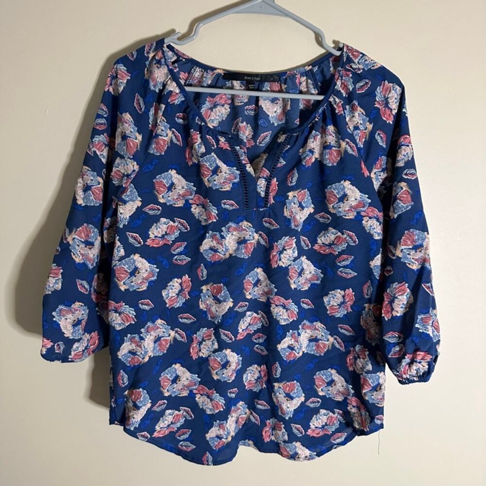 fun 2 fun floral blouse Small
